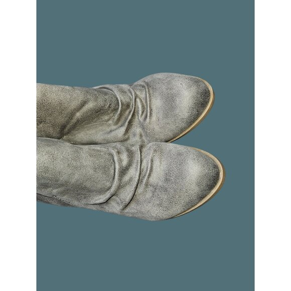 2/$35- Stitch Fix Report Footwear Clarice Heeled Bootie Grey 6 Wide Faux Suede - Picture 8 of 13